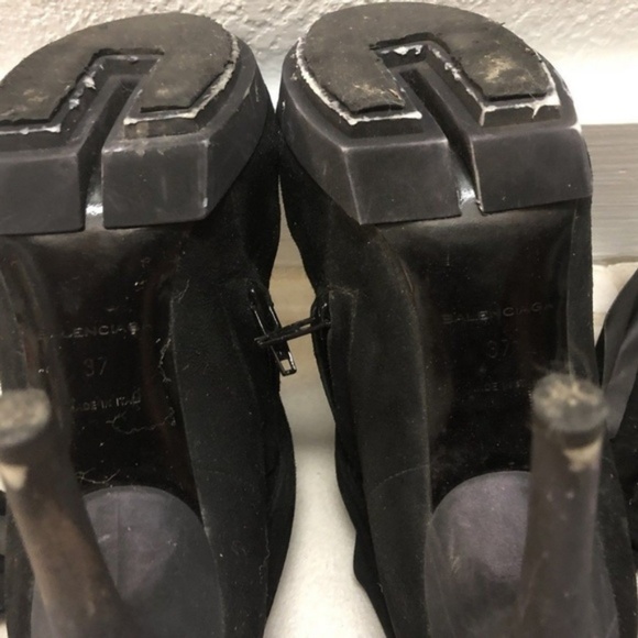 BALENCIAGA sz 37 BOW Black Suede BOOTIES HEELS - Picture 4 of 8